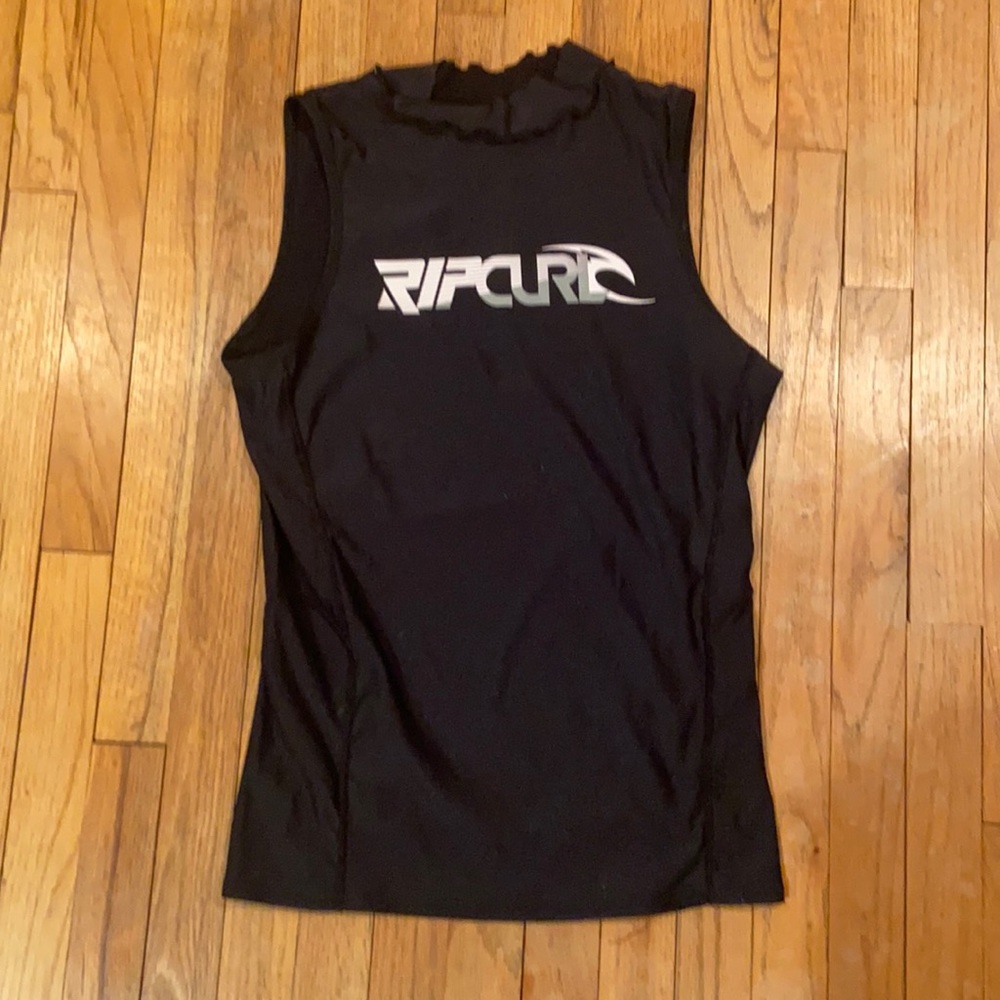 Men’s Rip Curl rashgaurd in size L